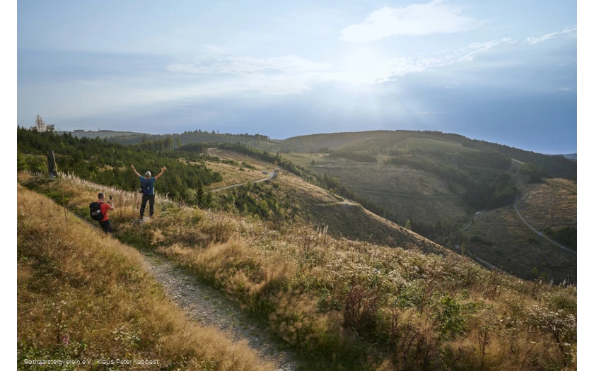 Wanderer im Höhenrausch am Rothaarsteig