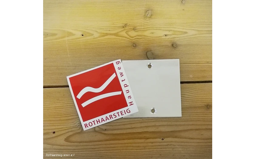 Rothaarsteig Wegezeichen mit Aluschild Rothaarsteig Wegezeichen mit Aluschild