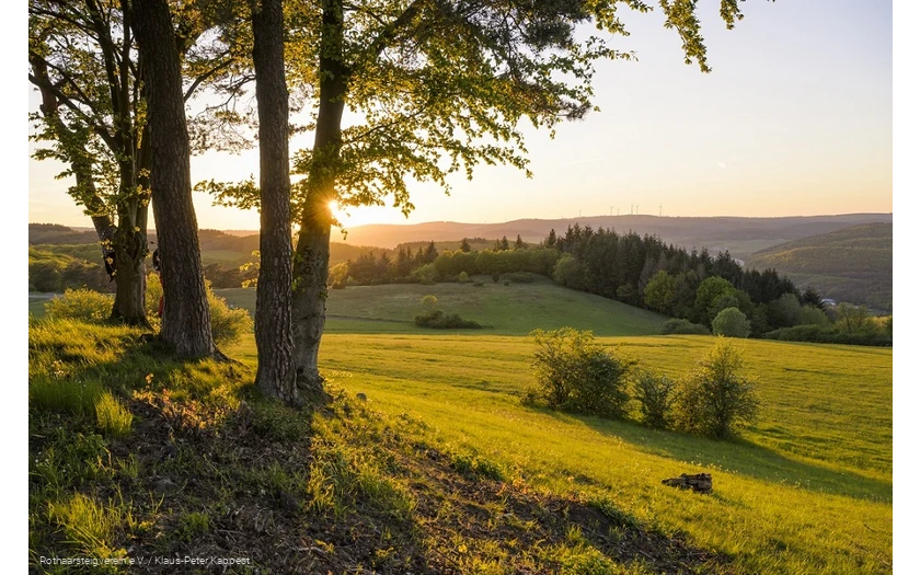 Sonnenuntergang auf dem Kornberg bei Dillenburg