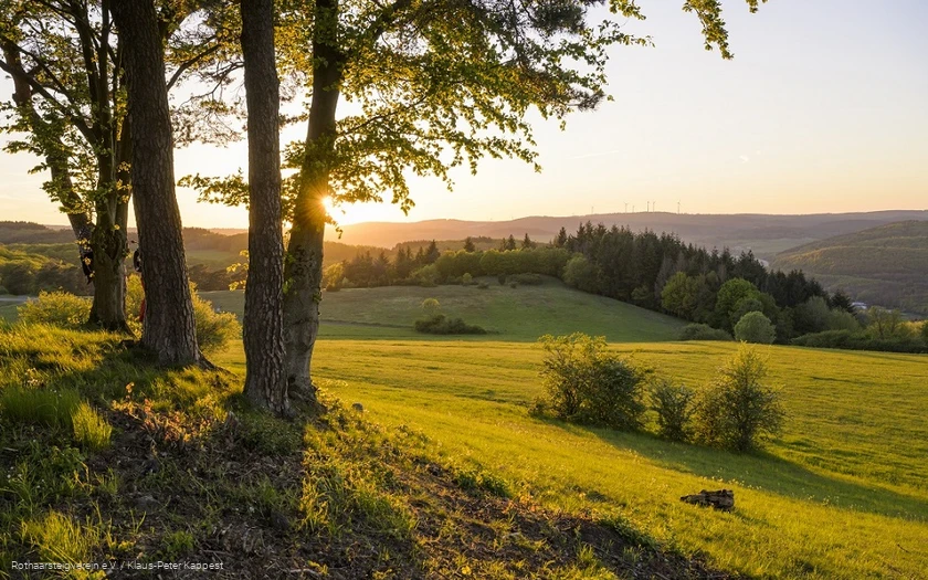 Sonnenuntergang auf dem Kornberg bei Dillenburg