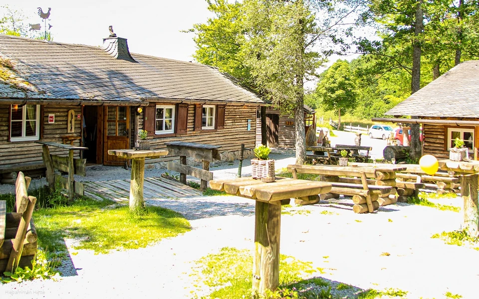 Außenansicht Hiebammen Hütte