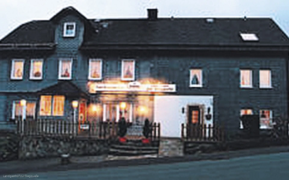 Außenansicht Landgasthof zur Siegquelle