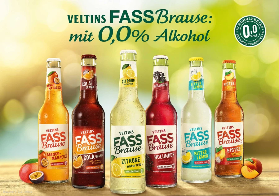 Sechs verschiedene Sorten Veltins Fassbrause auf einem Bild