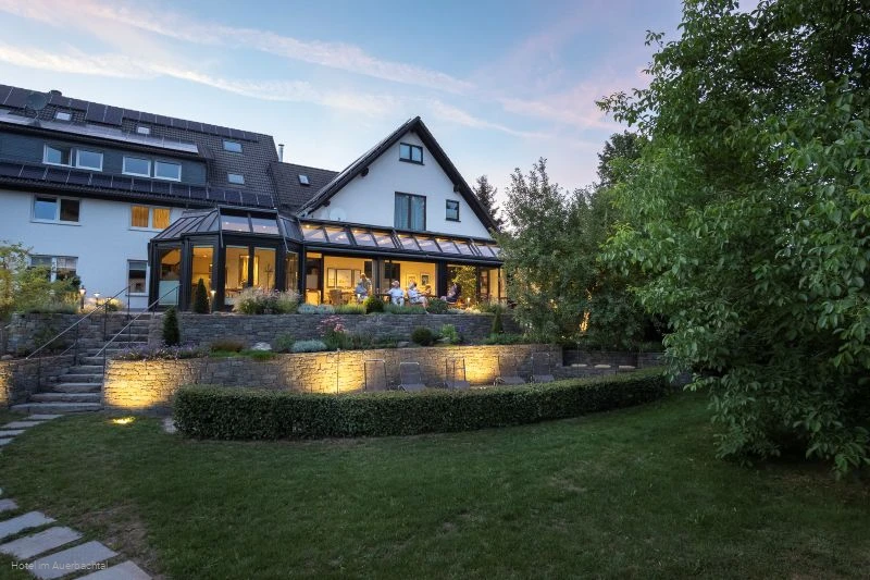 Hotel in de Auerbachvallei Buitenaanzicht van Hotel im Auerbachtal