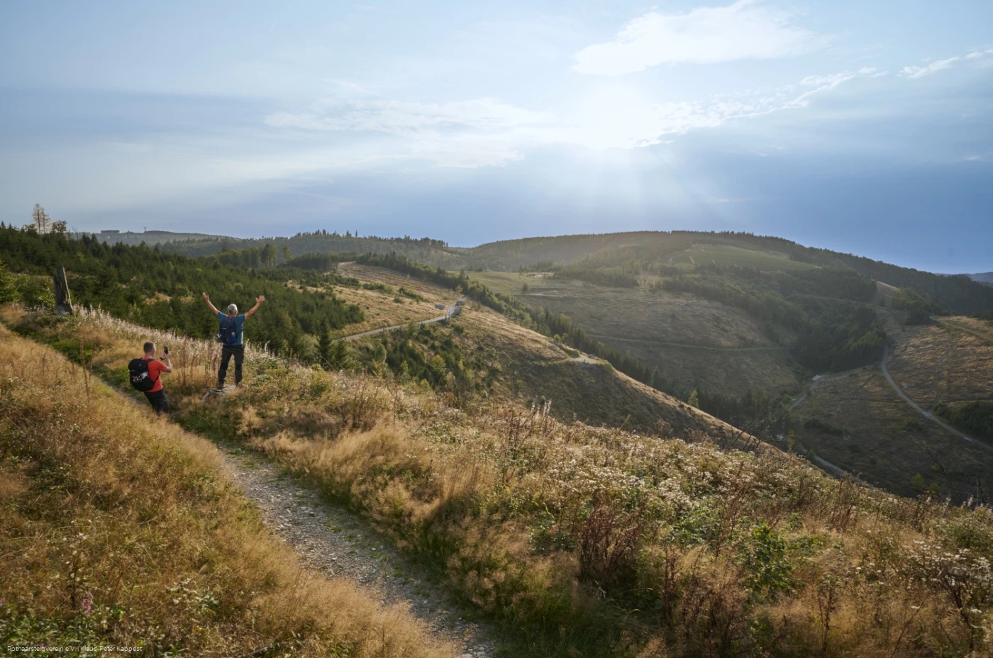 Wanderer im Höhenrausch am Rothaarsteig