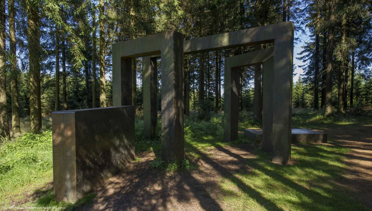 Skulptur "Kein leichtes Spiel" von Angar Nierhoff